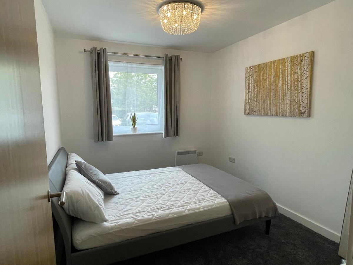 Moda Wigan - Stylish 2 Bed Apartment Central Wigan Exterior foto